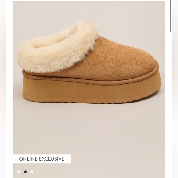 Cozy and super soft, Alter’d State slippers. Great Holiday gift! - Picture 2 of 6